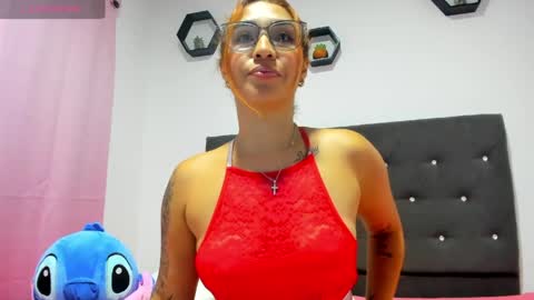 Snapshot of alba_grey chatting on 05-15-26, 11:01 alba online show from 05-15-26, 11:01