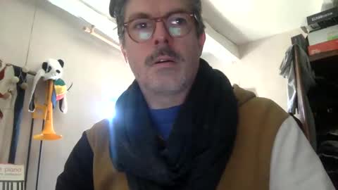 Snapshot of albandant chatting on 02-19-25, 02:01 albandant online show from 02-19-25, 02:01