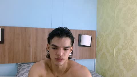 Snapshot of albertbernal69 chatting on 01-21-25, 02:22 Albert online show from 01-21-25, 02:22