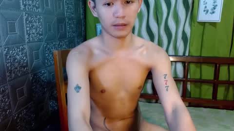 Snapshot of albertx_destroyer69 chatting on 01-29-25, 05:35 Albert online show from 01-29-25, 05:35