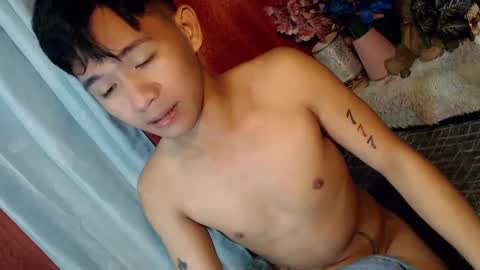 Snapshot of albertx_destroyer69 chatting on 03-04-25, 12:33 Albert online show from 03-04-25, 12:33