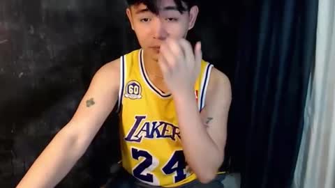 Snapshot of albertx_destroyer69 chatting on 10-05-25, 04:38 Albert online show from 10-05-25, 04:38