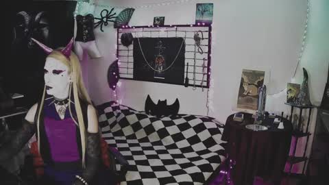 Mistic witch online show from 01-26-25, 05:45