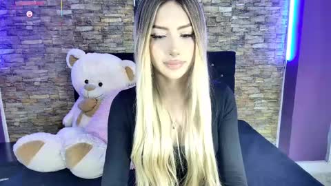 Snapshot of ale_love_ chatting on 02-19-25, 02:33 ALE LOVE online show from 02-19-25, 02:33