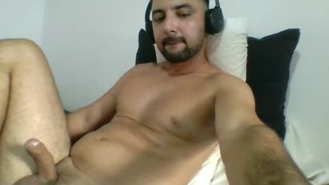 Snapshot of ale_padawan chatting on 06-25-26, 04:44 ale online show from 06-25-26, 04:44