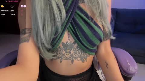 Snapshot of ale_petitee chatting on 01-24-25, 05:53 alexa online show from 01-24-25, 05:53