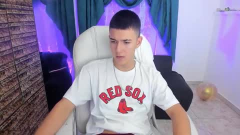 Snapshot of aleckk_boy chatting on 11-13-25, 07:35 Aleck Boy online show from 11-13-25, 07:35