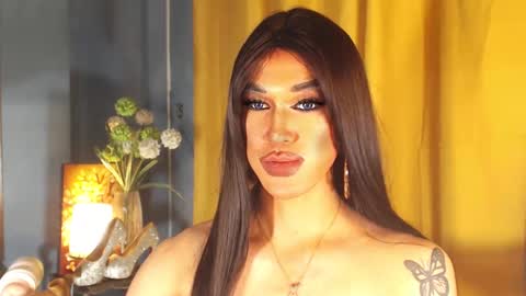 Snapshot of aleinacroft chatting on 02-14-25, 06:19 aleinacroft online show from 02-14-25, 06:19