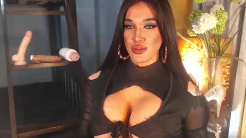 Snapshot of aleinacroft chatting on 03-03-25, 09:55 aleinacroft online show from 03-03-25, 09:55