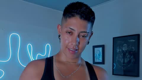 Alejandra online show from 11-11-25, 08:42