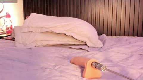 Snapshot of aleja__slav3 chatting on 03-04-25, 09:18 aleja__slav3 online show from 03-04-25, 09:18