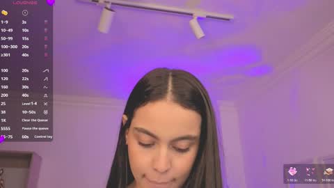 Alejandra online show from 05-15-26, 11:39