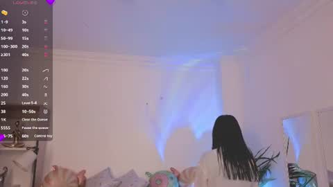 Snapshot of alejaa___ chatting on 06-25-26, 11:26 Alejandra online show from 06-25-26, 11:26