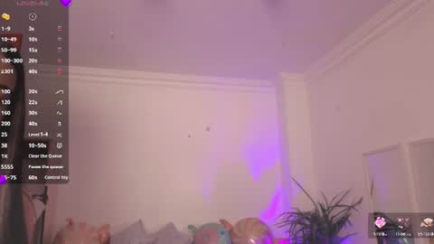 Snapshot of alejaa___ chatting on 06-26-26, 11:47 Alejandra online show from 06-26-26, 11:47