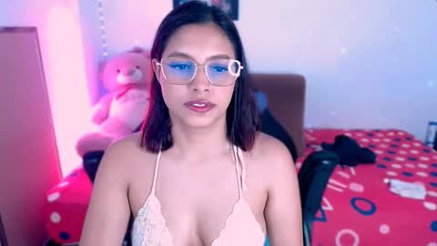 Aleja Harker  online show from 10-27-25, 02:04