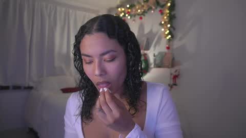 Snapshot of alejandra_kiss98 chatting on 12-17-24, 12:56 O.F alejandra h1998 stream 300 pm - 1100 pm online show from 12-17-24, 12:56
