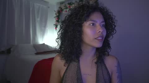 Snapshot of alejandra_kiss98 chatting on 12-22-24, 11:41 O.F alejandra h1998 stream 300 pm - 1100 pm online show from 12-22-24, 11:41