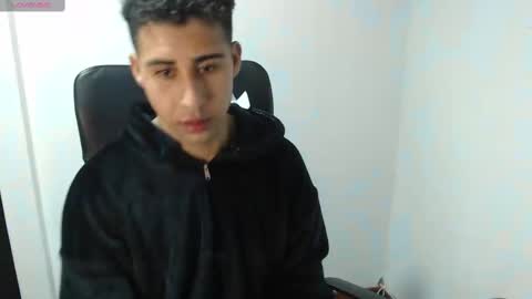 Snapshot of alejandrojf_00 chatting on 02-20-25, 11:43 Daiki jack online show from 02-20-25, 11:43