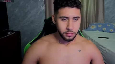 Snapshot of alejandrojf_00 chatting on 06-19-26, 09:40 Daiki jack online show from 06-19-26, 09:40