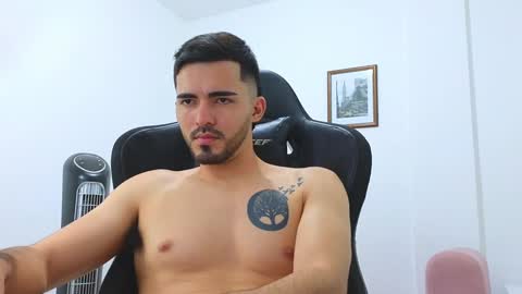 alejandroo_7 online show from 01-02-25, 01:27