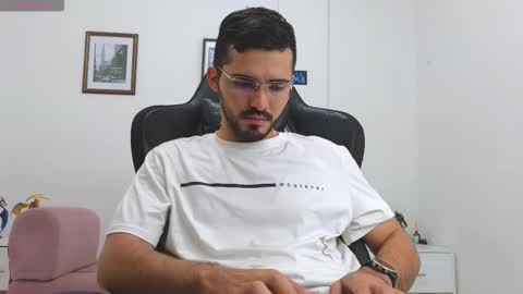 alejandroo_7 online show from 10-07-25, 07:44