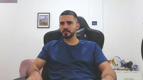 alejandroo_7 online show from 07-10-26, 05:37