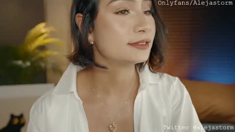 Snapshot of alejastorm chatting on 02-20-25, 01:57 Alejandra online show from 02-20-25, 01:57