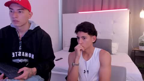 Snapshot of alejo_exotic chatting on 05-01-26, 01:05 alejo_exotic online show from 05-01-26, 01:05