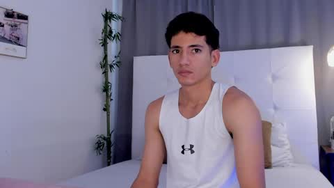 Snapshot of alejo_exotic chatting on 05-27-26, 12:35 alejo_exotic online show from 05-27-26, 12:35