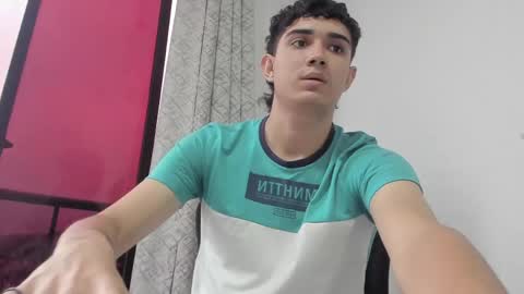 alejo_gray1 online show from 04-13-26, 10:48