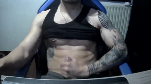 Snapshot of alejoduarte16 chatting on 06-12-26, 06:29 alejoduarte16 online show from 06-12-26, 06:29