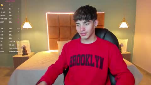 ALejoo Saenz online show from 10-21-25, 03:07