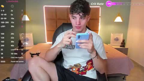 Snapshot of alejootwink chatting on 01-09-26, 01:08 ALejoo Saenz online show from 01-09-26, 01:08