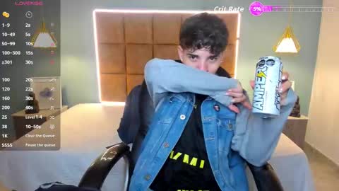 Snapshot of alejootwink chatting on 01-15-26, 01:54 ALejoo Saenz online show from 01-15-26, 01:54