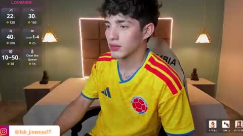 Snapshot of alejootwink chatting on 06-18-26, 04:35 ALejoo Saenz online show from 06-18-26, 04:35