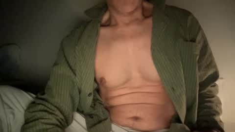 alejoramirez1220 online show from 02-15-26, 05:37