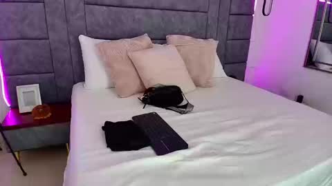 Snapshot of aleka_williams_ chatting on 09-09-25, 12:59 aleka_williams_ online show from 09-09-25, 12:59