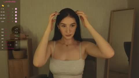 Snapshot of alena_navi chatting on 06-14-26, 06:43 Alena online show from 06-14-26, 06:43