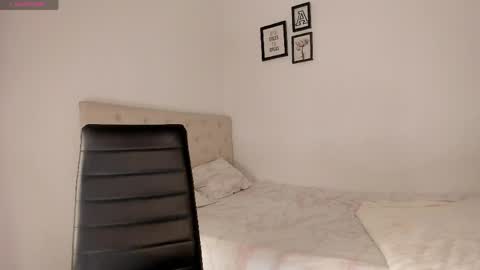 Snapshot of alesay_dreams chatting on 05-18-26, 02:40 Alesay online show from 05-18-26, 02:40