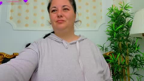 alesha_arabian_ online show from 04-20-26, 04:04