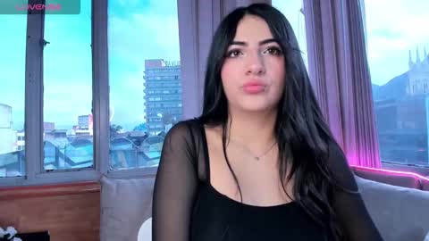 Snapshot of alesiafiore chatting on 11-13-25, 12:15 Alesiafiore online show from 11-13-25, 12:15