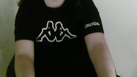 Snapshot of alesialux chatting on 04-22-26, 08:21 Alesia online show from 04-22-26, 08:21