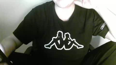 Snapshot of alesialux chatting on 04-23-26, 09:06 Alesia online show from 04-23-26, 09:06