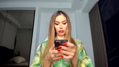 Snapshot of alessa_burns chatting on 02-02-25, 02:27 Alessa online show from 02-02-25, 02:27