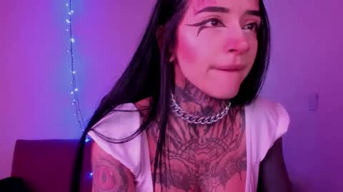 Snapshot of alessafrost_ chatting on 12-04-25, 11:35 Onlyfans Babykarma6 online show from 12-04-25, 11:35