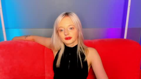 Snapshot of alessakiss chatting on 06-19-26, 02:05 alessakiss online show from 06-19-26, 02:05