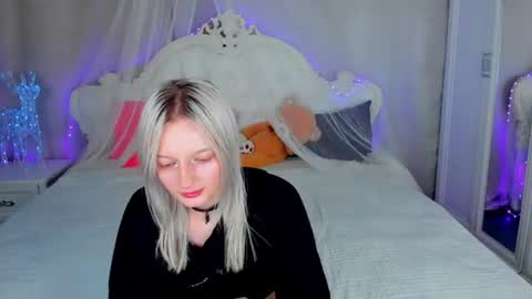 Snapshot of alessakiss chatting on 07-14-26, 02:05 alessakiss online show from 07-14-26, 02:05