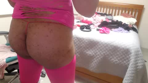 Snapshot of alessalindo840 chatting on 01-04-25, 08:28 AlessaBabyGirl840 online show from 01-04-25, 08:28