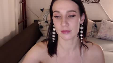 Sandra online show from 01-25-25, 05:19