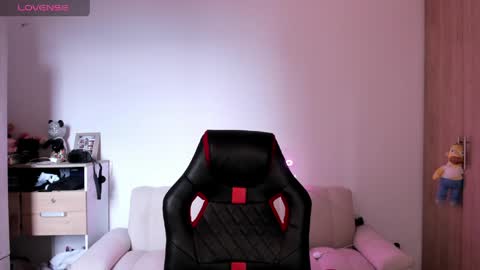 AlessandraMoreli Its my birthday online show from 05-28-26, 07:11